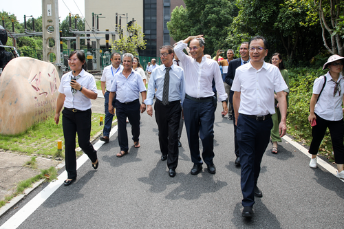 参观轨道实训基地
